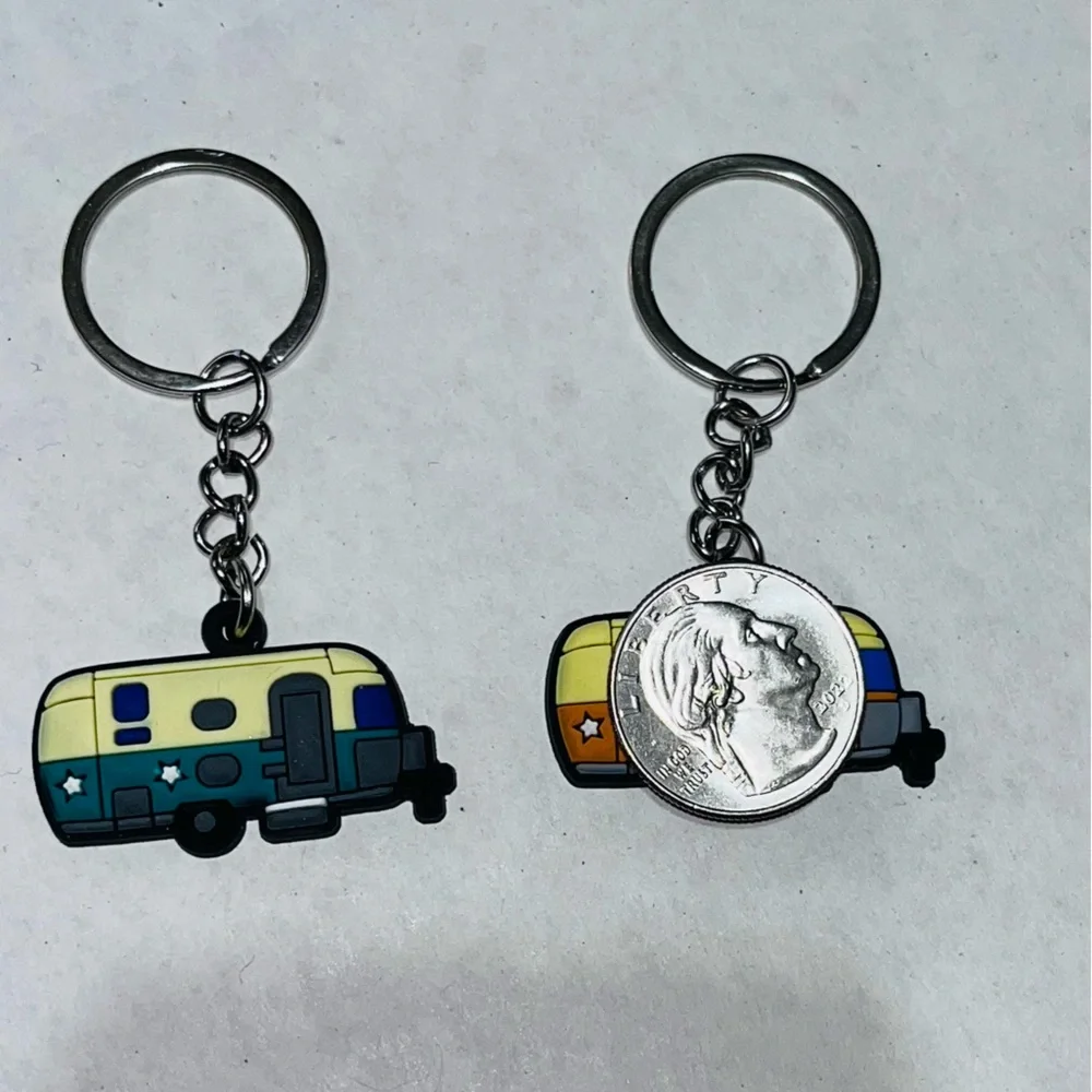 Peanuts Crew Socks, Snoopy Camping and 2 Camper Key Rings‎ New